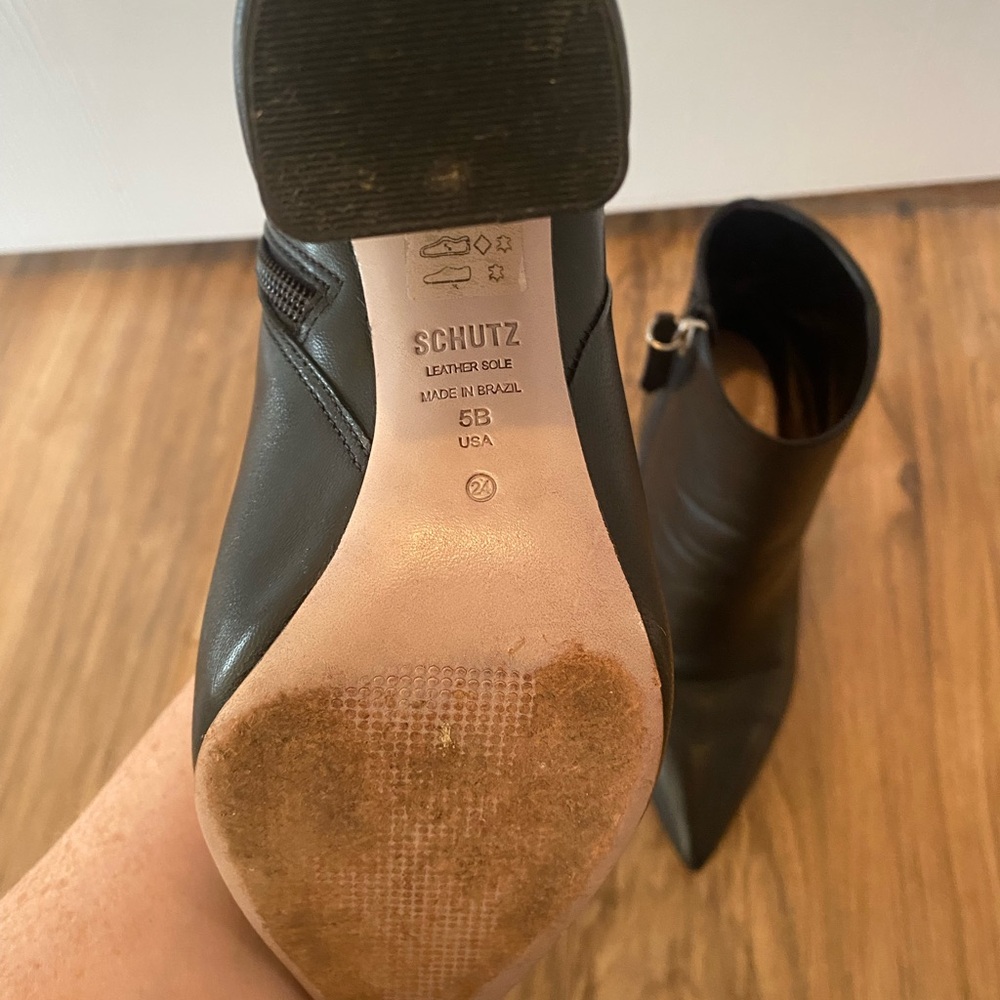 SCHUTZ Black Leather Ribbed-Block Heel Ankle Boots - Picture 9 of 11